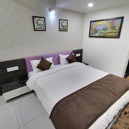 Hotel Best Velly 간디나가르 외부 사진